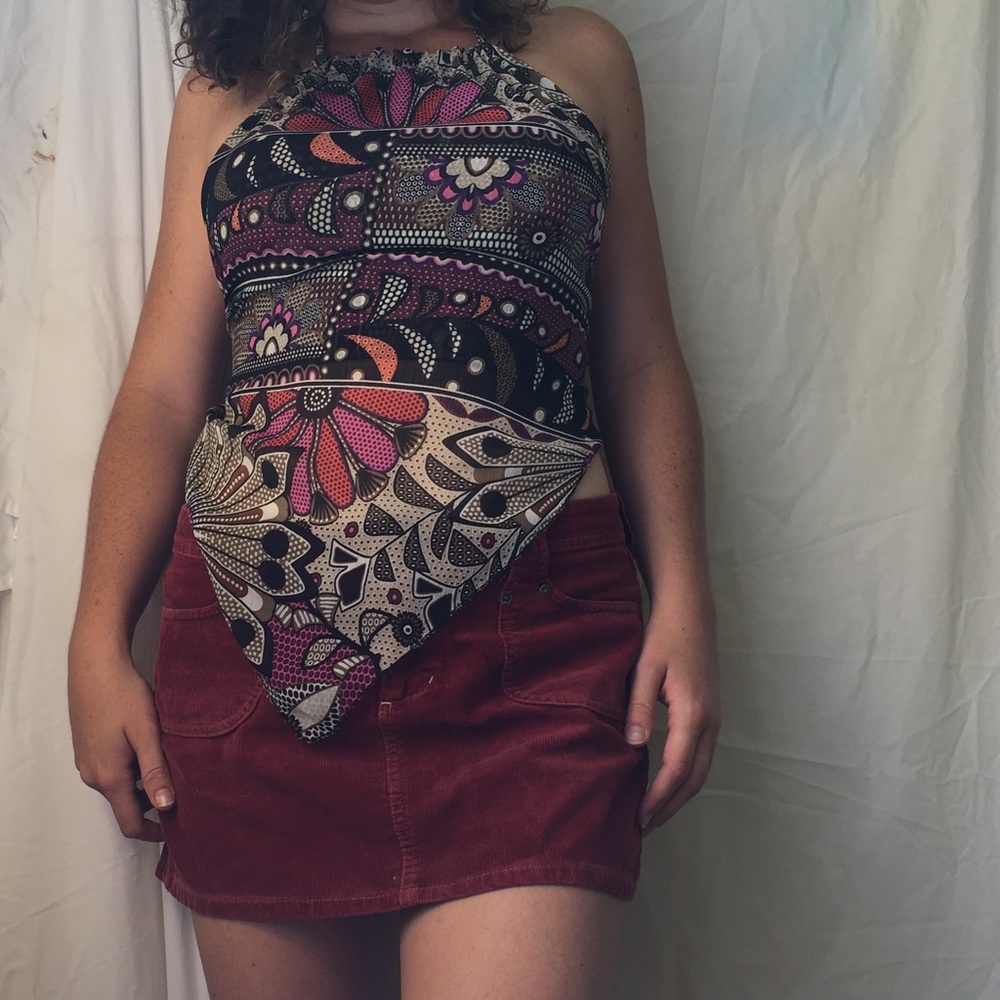 Light tied halter top